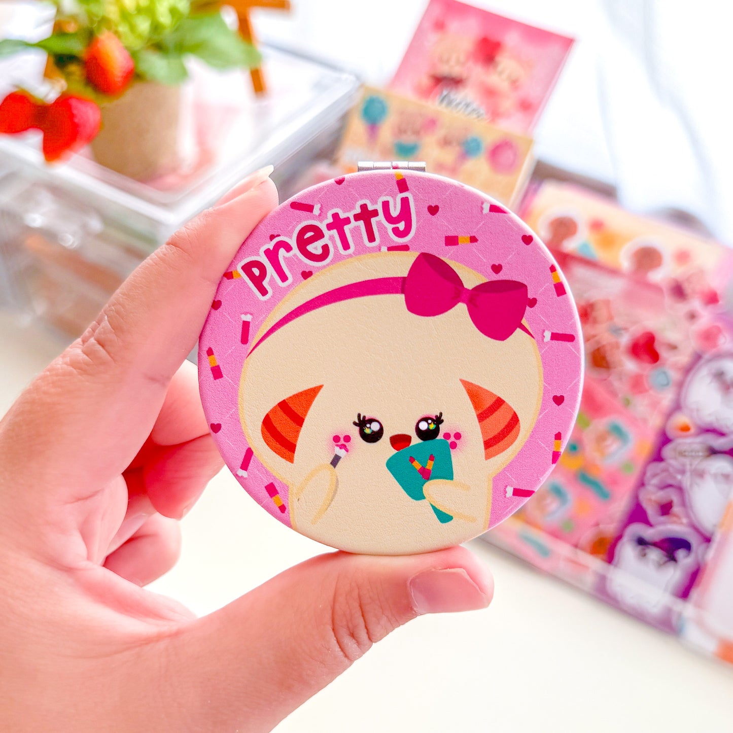 Pretty in pink Florecita Mushroom Round Compact Mirror